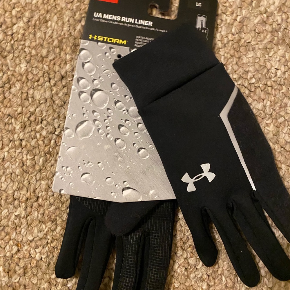 Mens UA running gloves